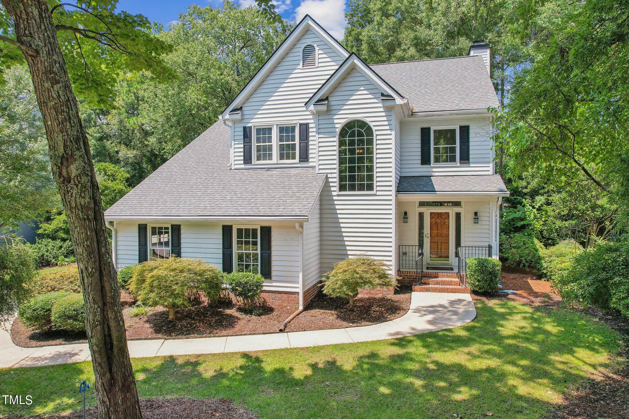 105 E Clarksville Court