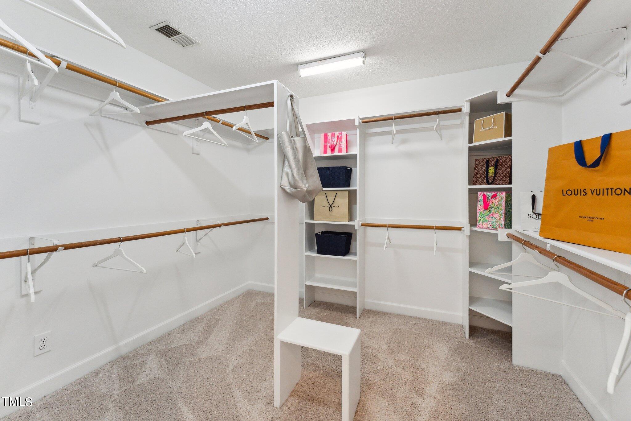 105 E Clarksville Court