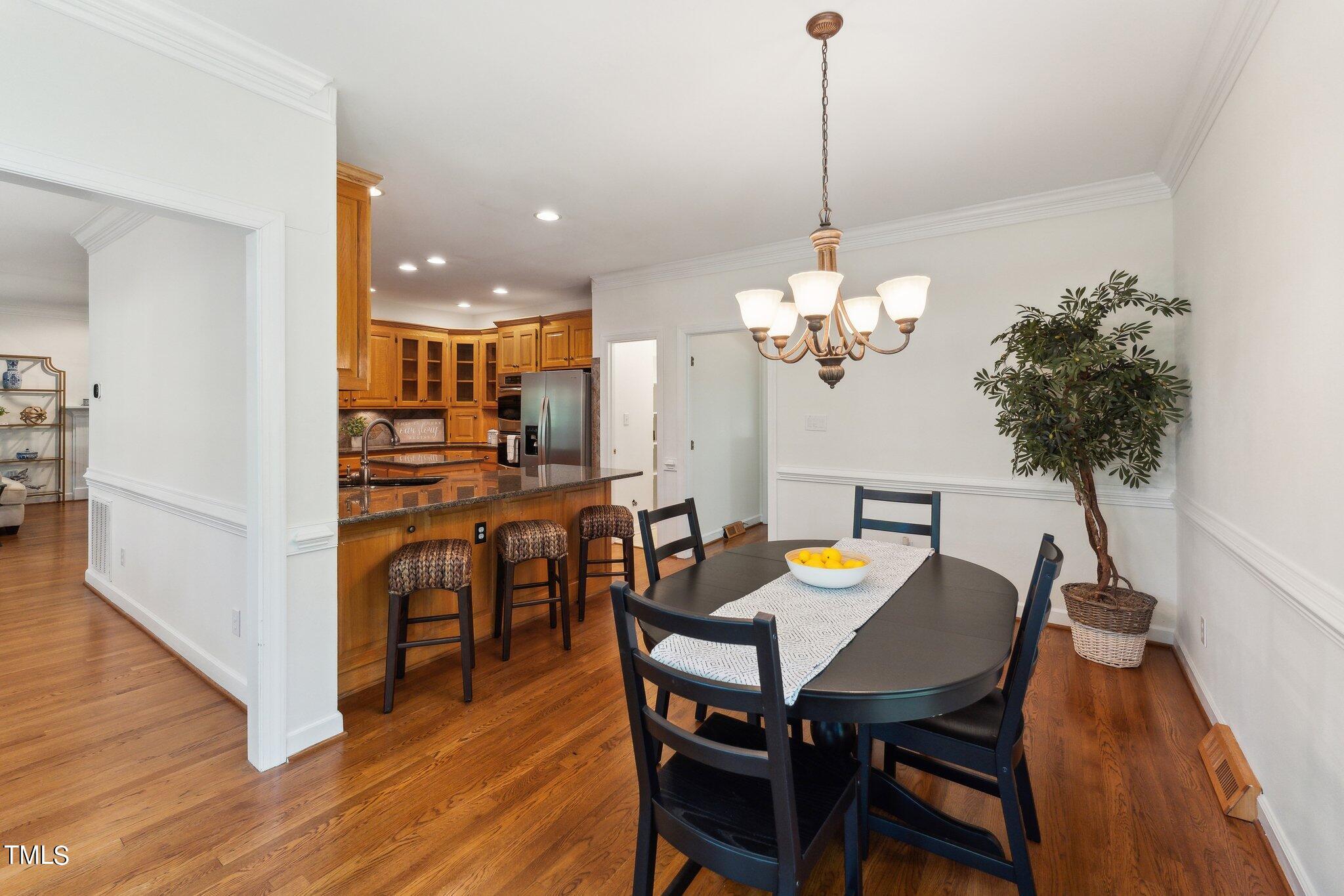 105 E Clarksville Court