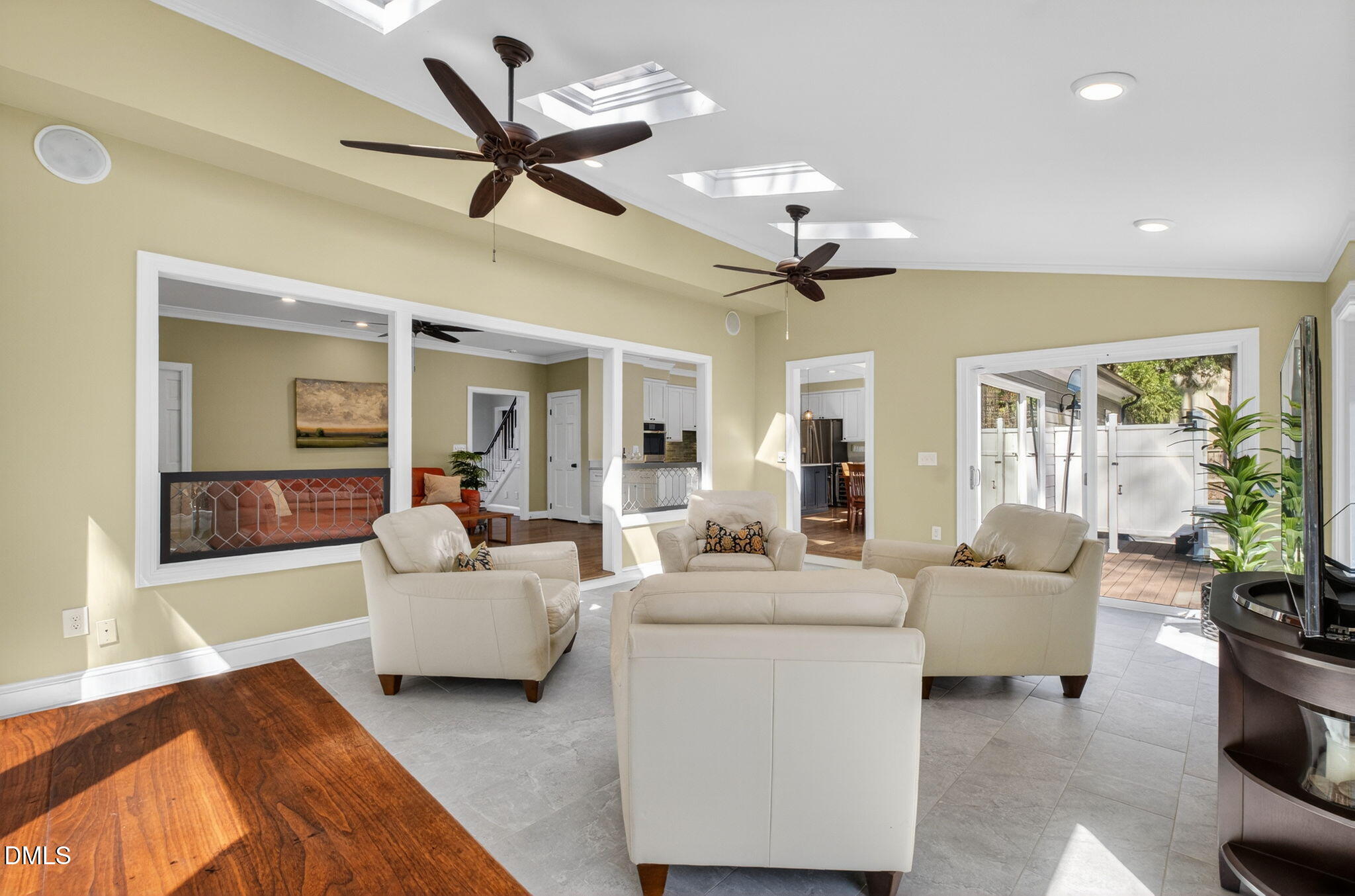 127 Lochwood West Drive