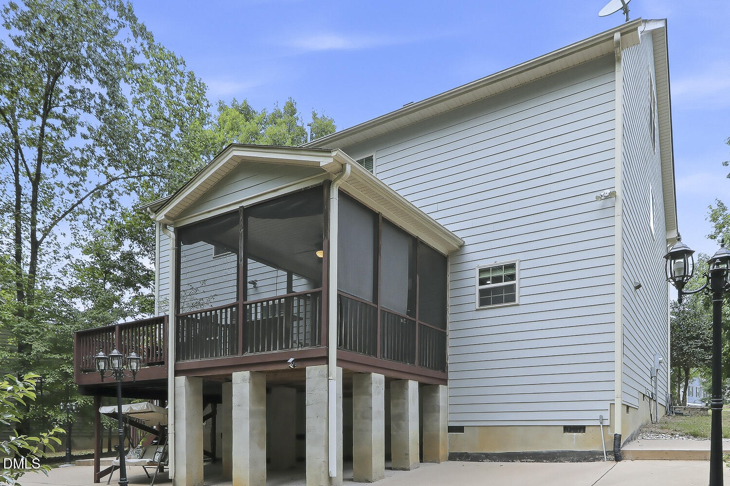 113 Somers Lane