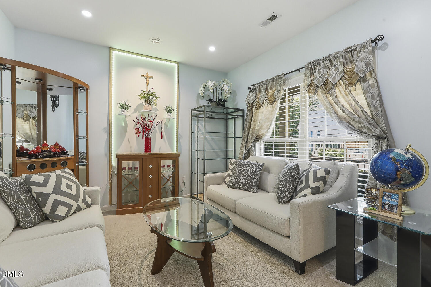 113 Somers Lane