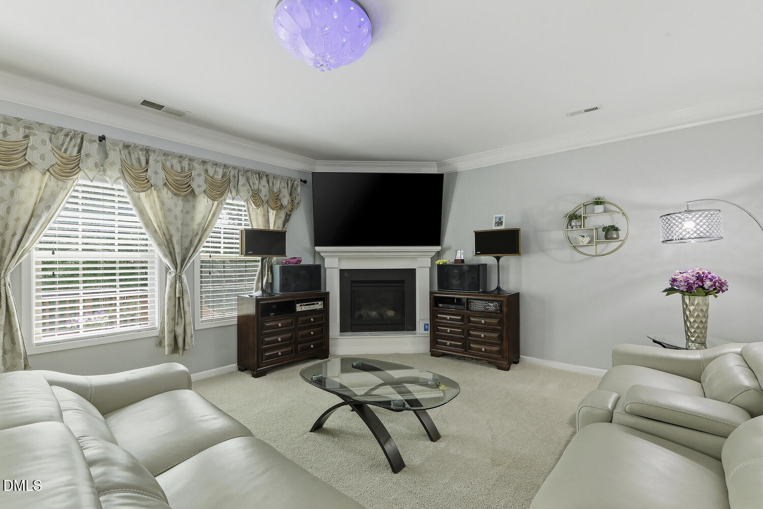113 Somers Lane