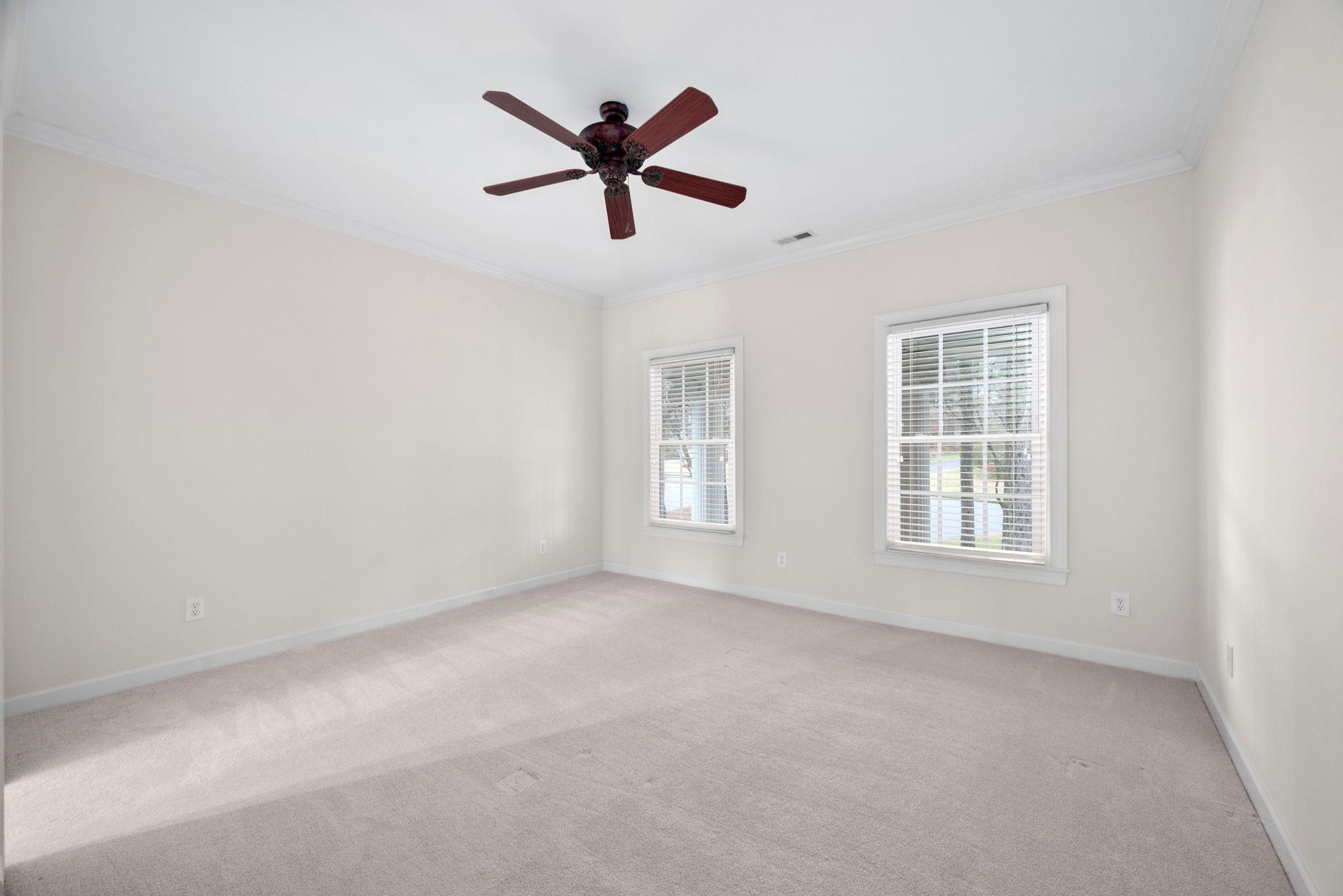 119 Summer Lakes Drive