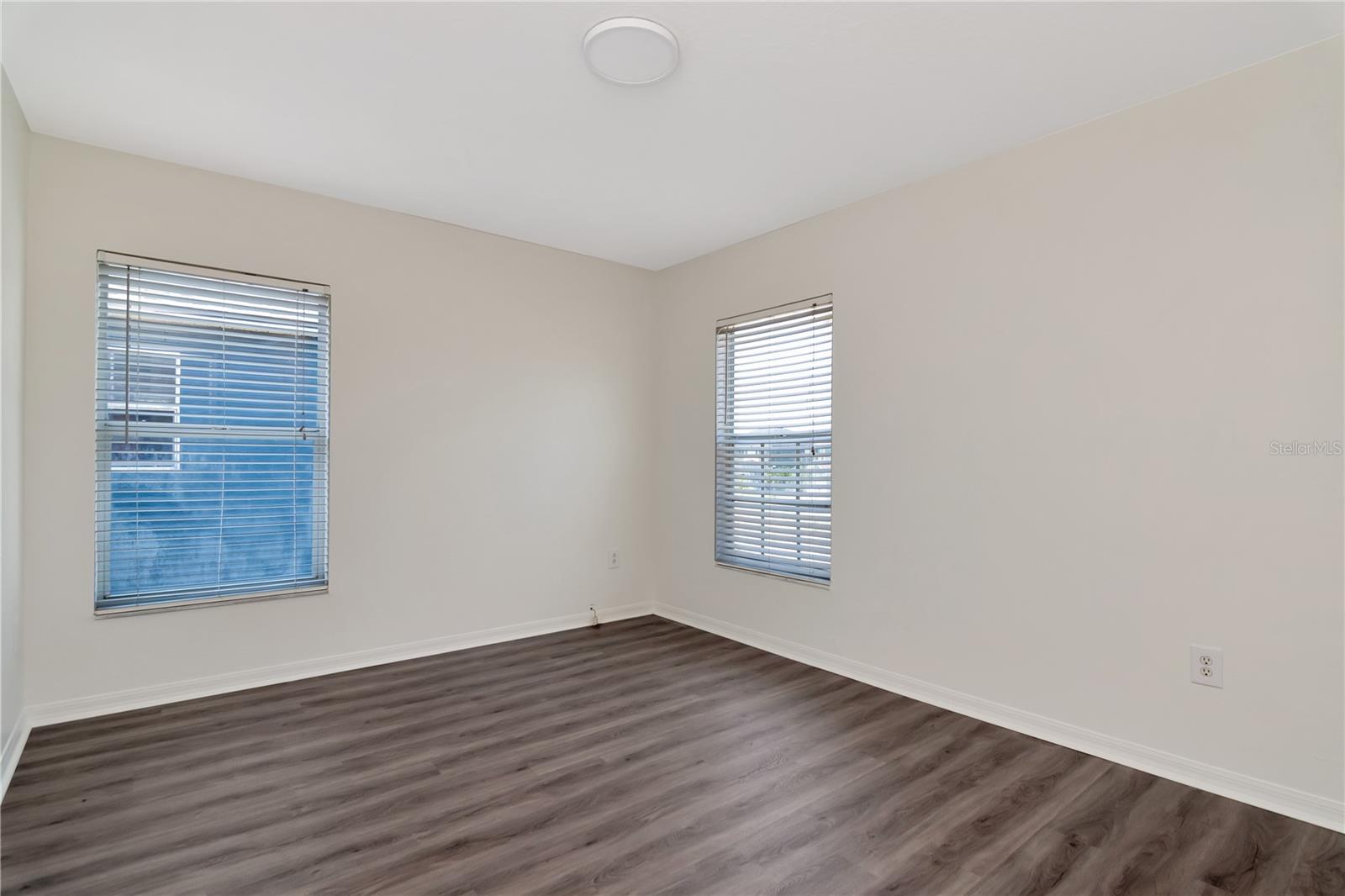 11302 MARION LAKE CT