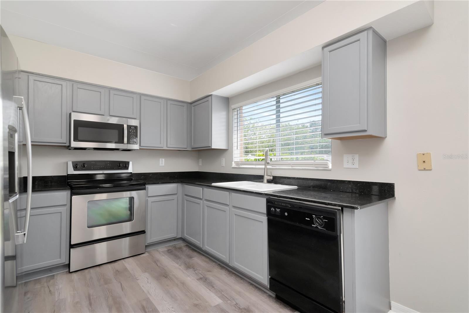 11302 MARION LAKE CT