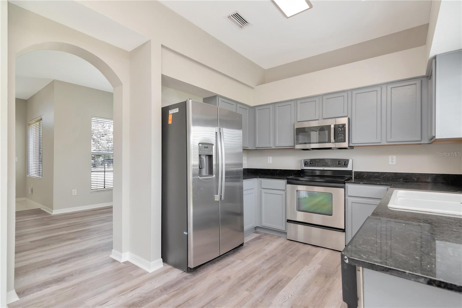 11302 MARION LAKE CT