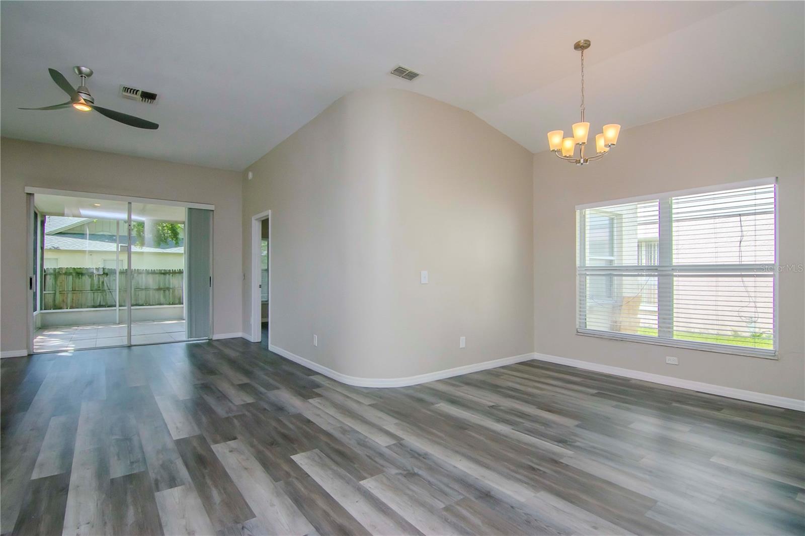 1602 PORTSMOUTH LAKE DR