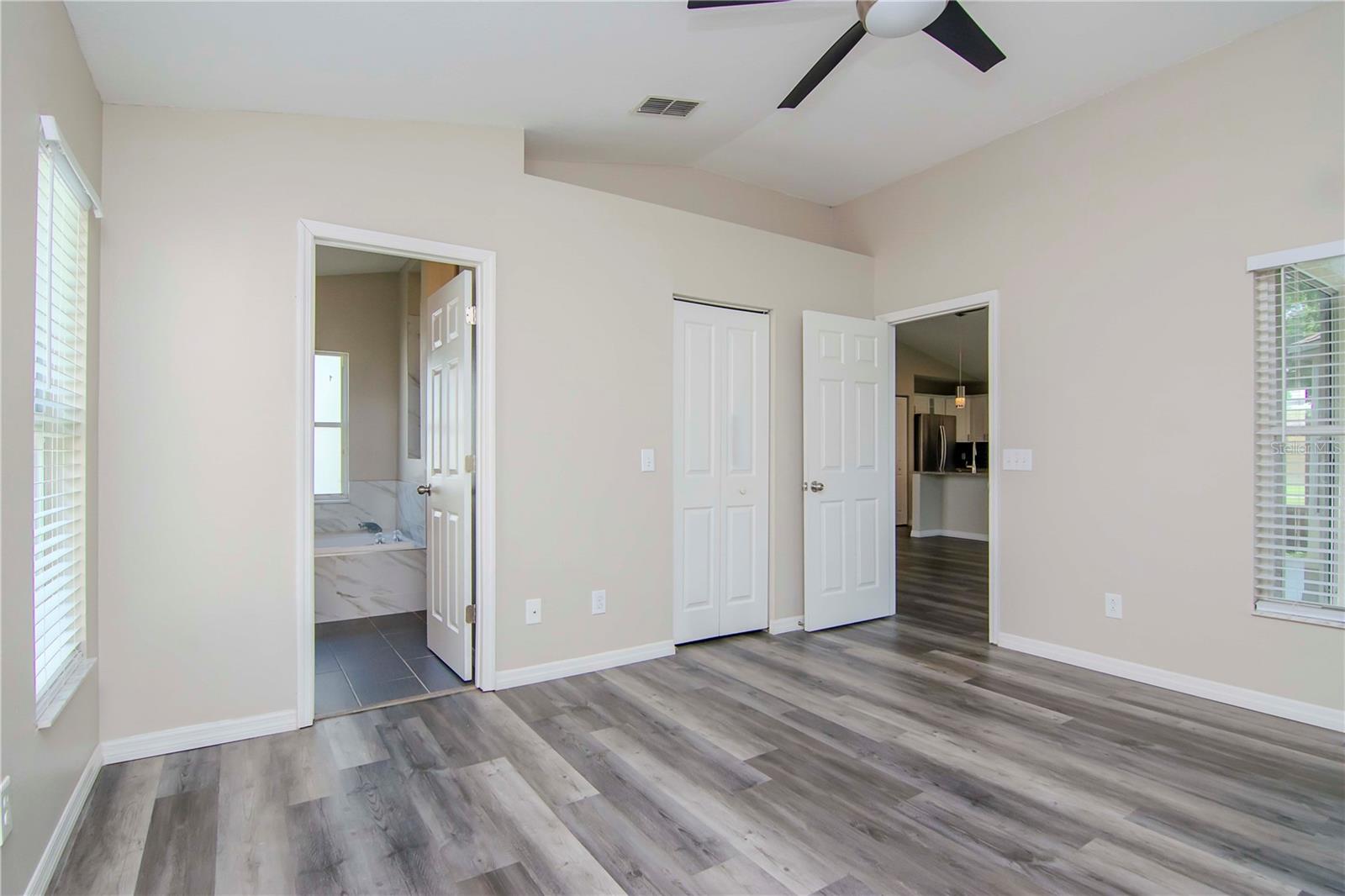 1602 PORTSMOUTH LAKE DR