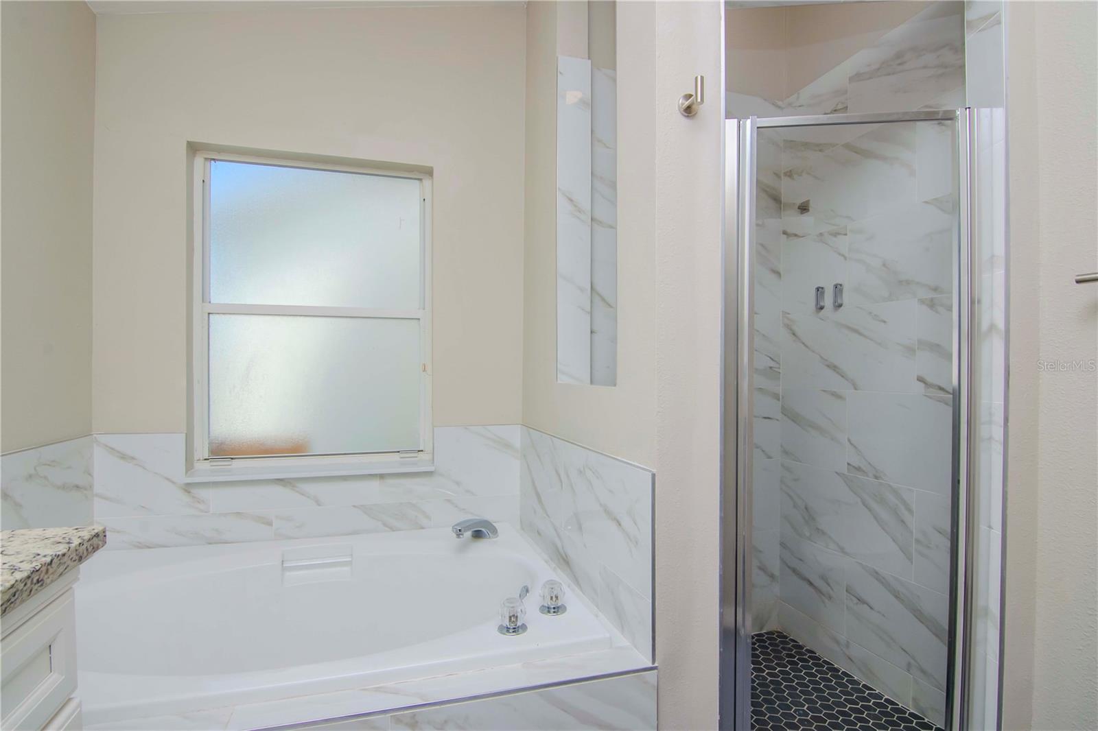 1602 PORTSMOUTH LAKE DR