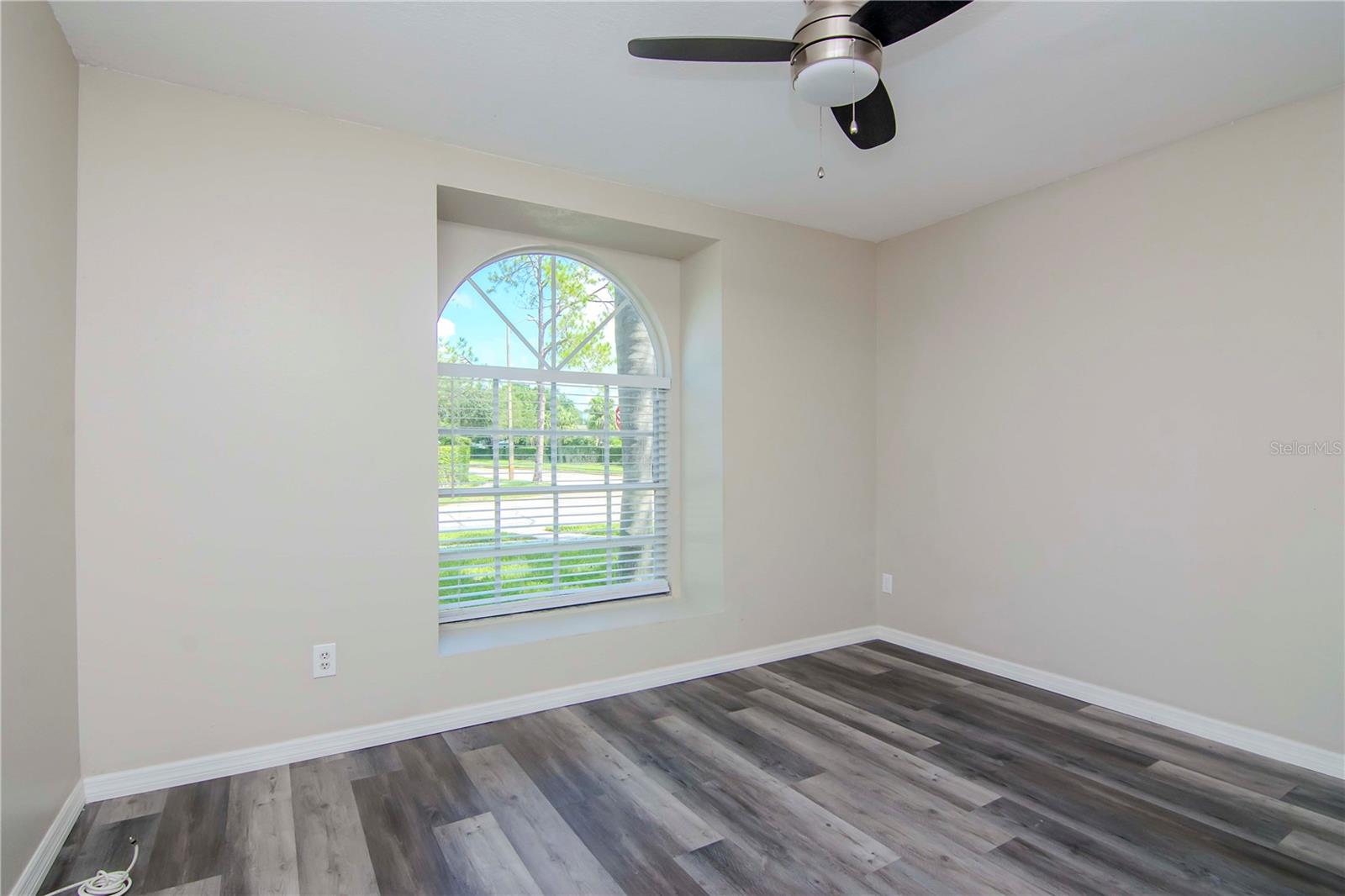 1602 PORTSMOUTH LAKE DR