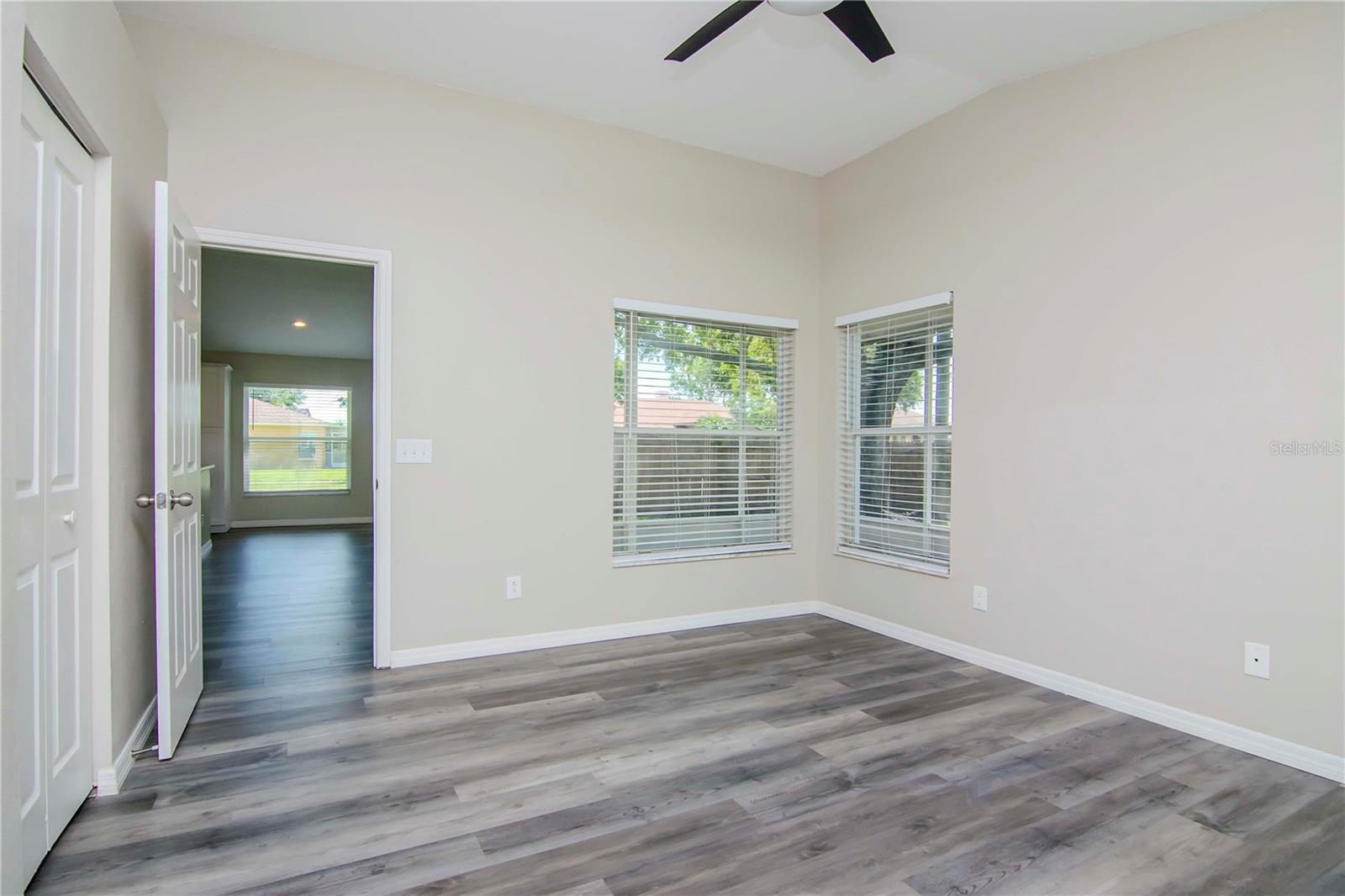 1602 PORTSMOUTH LAKE DR