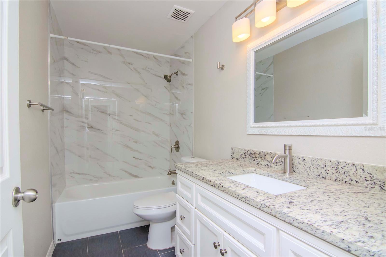 1602 PORTSMOUTH LAKE DR