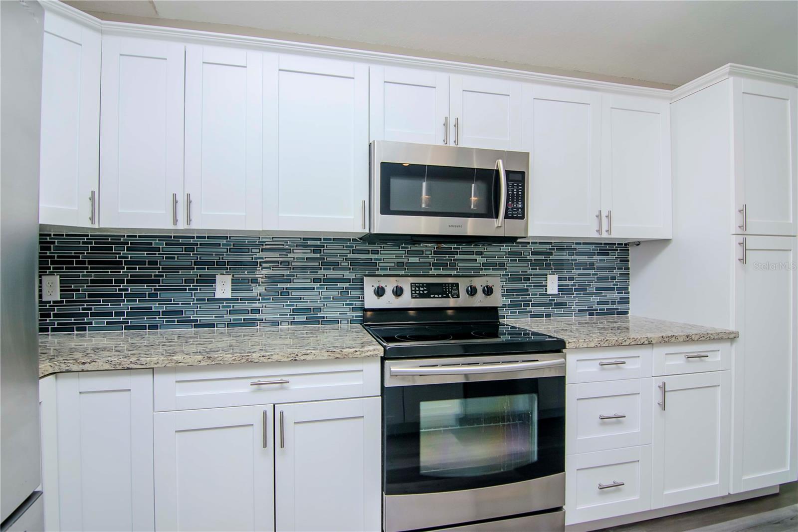 1602 PORTSMOUTH LAKE DR