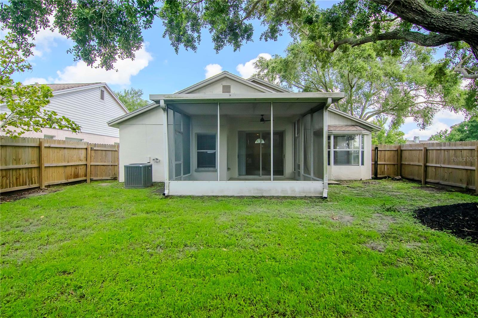 1602 PORTSMOUTH LAKE DR