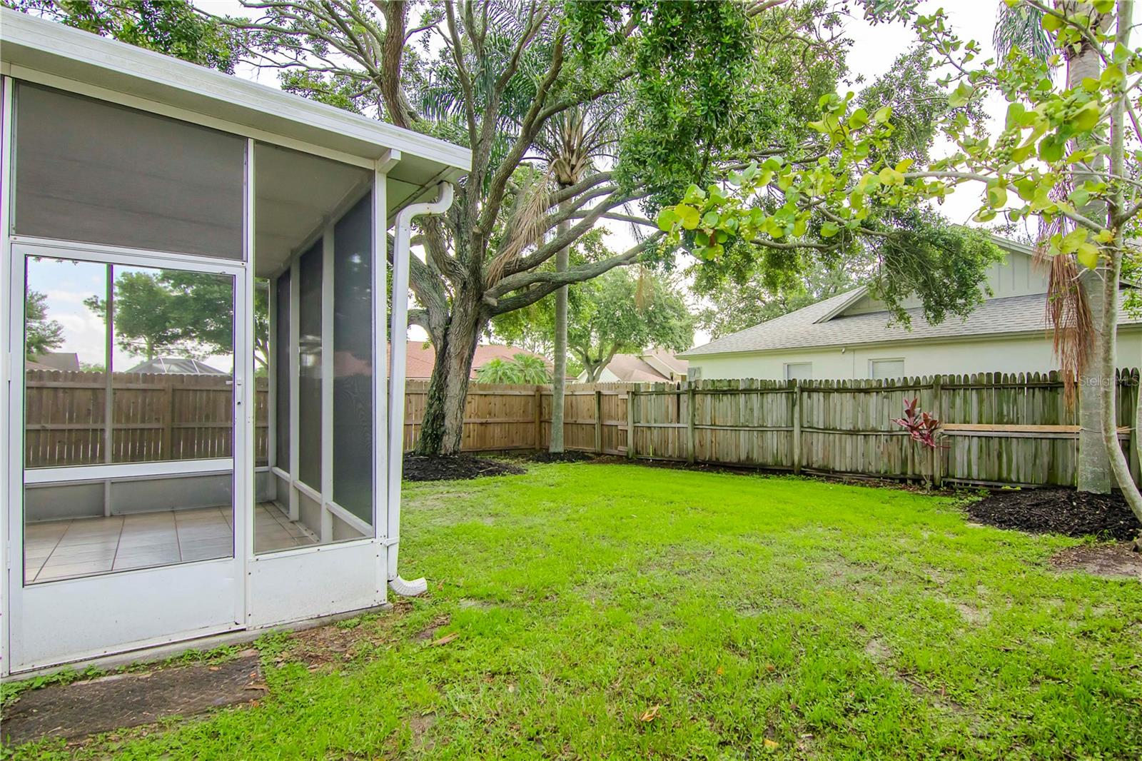 1602 PORTSMOUTH LAKE DR