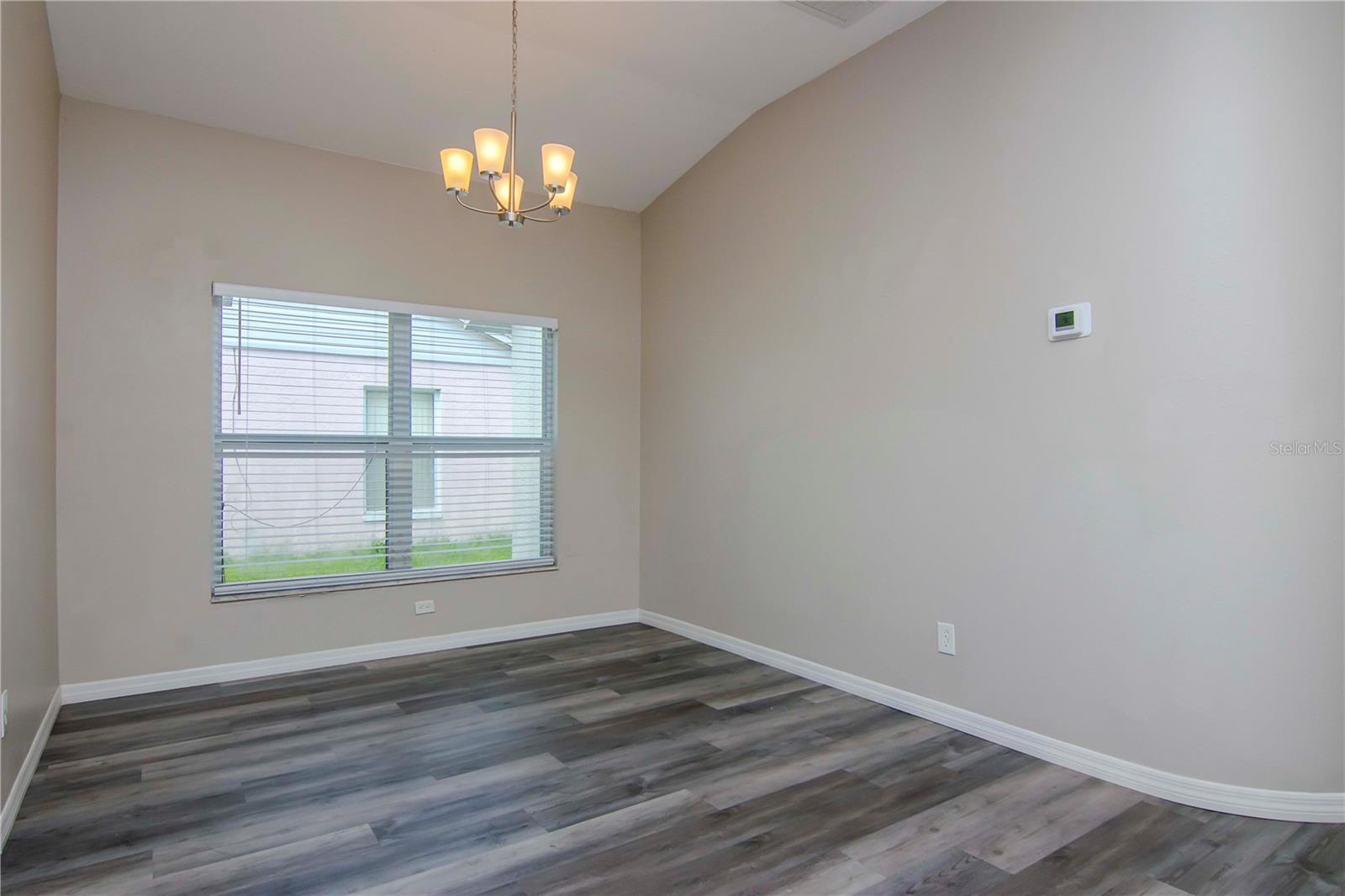 1602 PORTSMOUTH LAKE DR