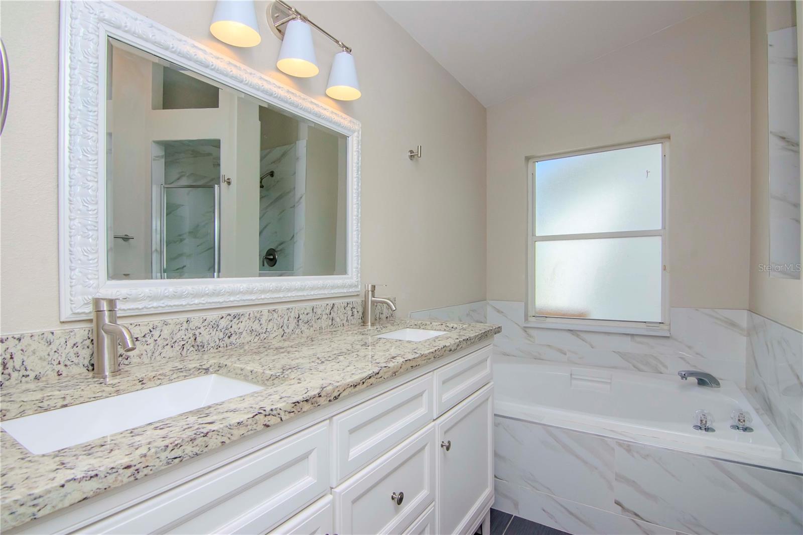 1602 PORTSMOUTH LAKE DR