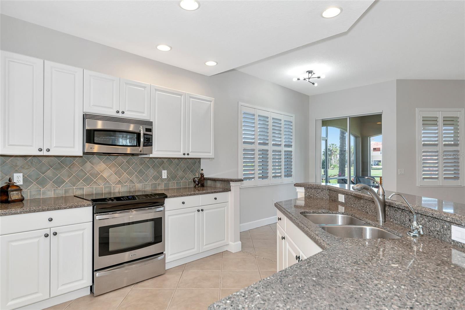 9415 DISCOVERY TER #101A