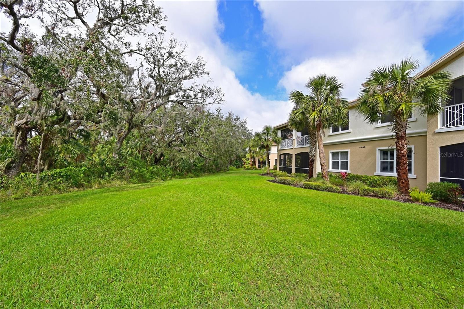 9460 DISCOVERY TER #202D