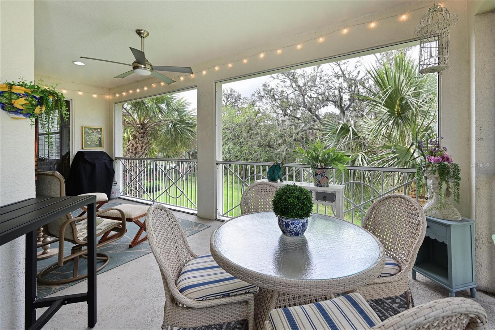 9460 DISCOVERY TER #202D