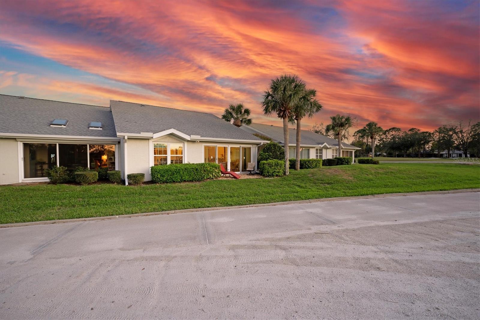 5556 COUNTRY CLUB WAY #5556