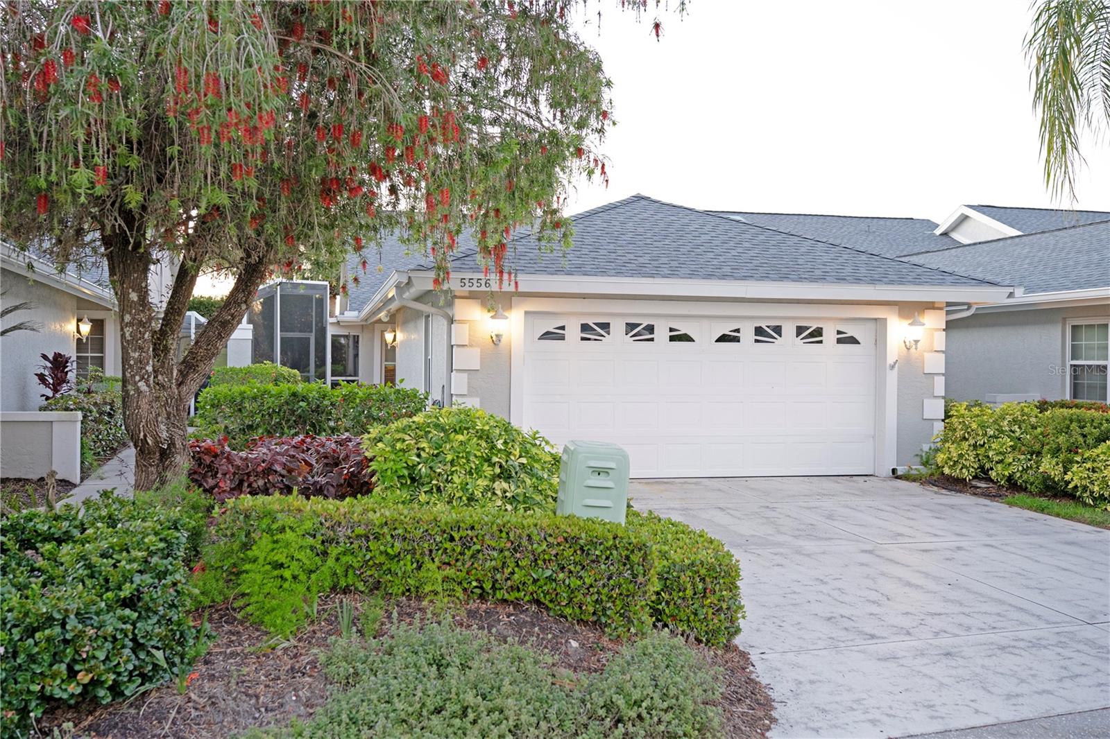5556 COUNTRY CLUB WAY #5556