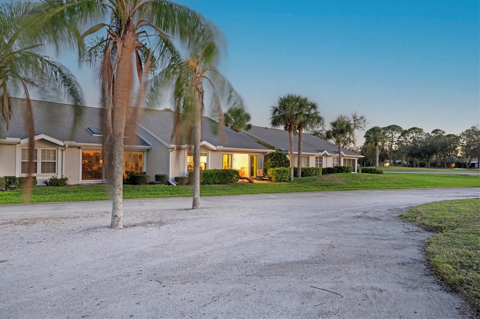 5556 COUNTRY CLUB WAY #5556