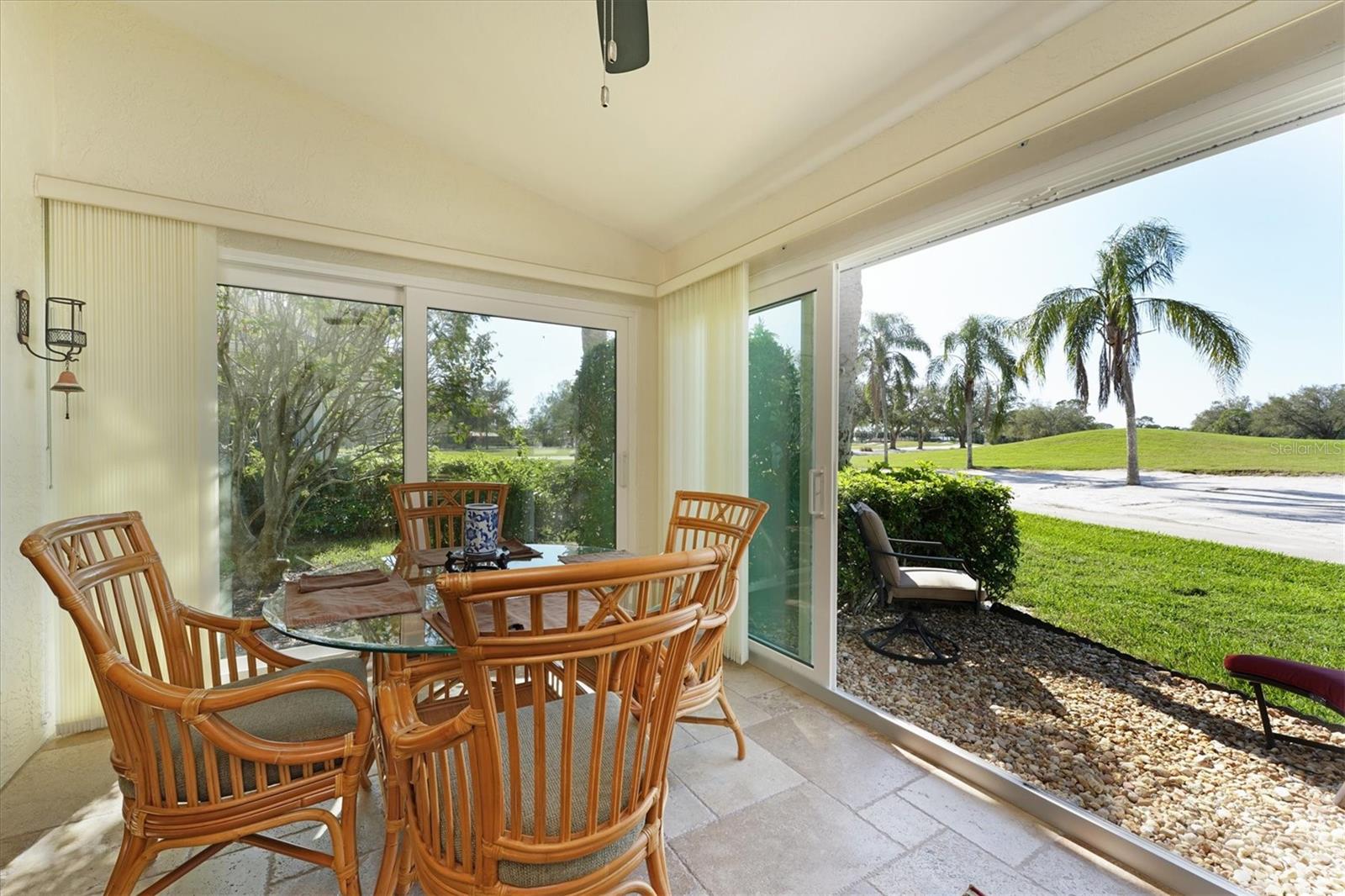 5556 COUNTRY CLUB WAY #5556