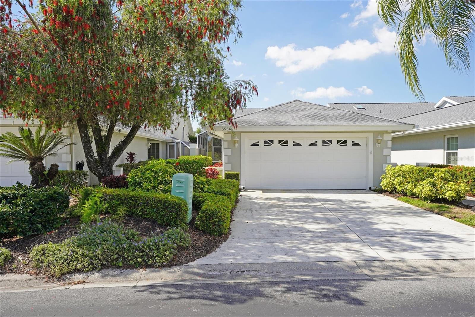 5556 COUNTRY CLUB WAY #5556