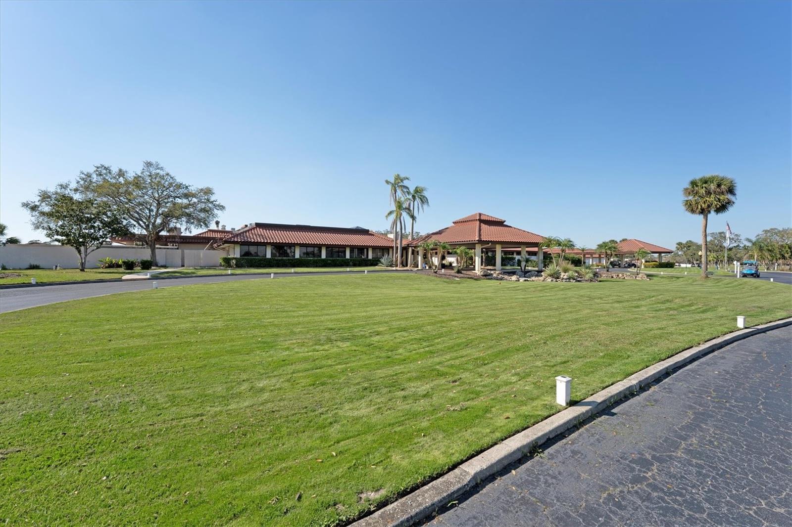 5556 COUNTRY CLUB WAY #5556