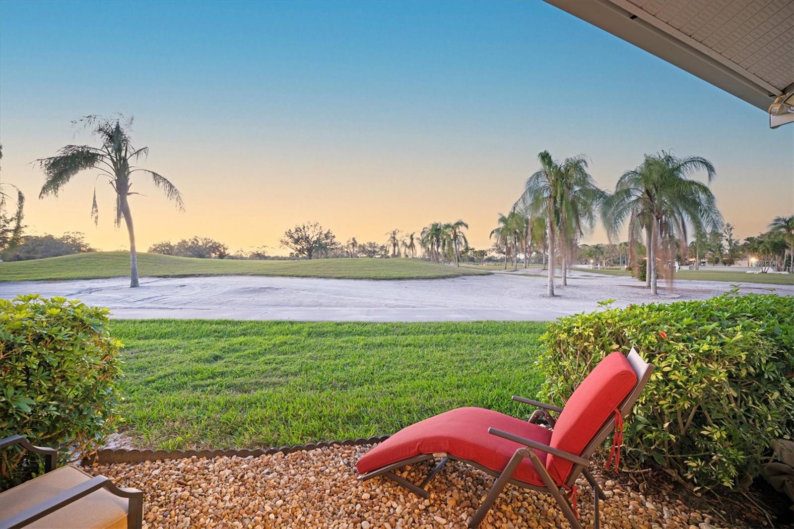 5556 COUNTRY CLUB WAY #5556