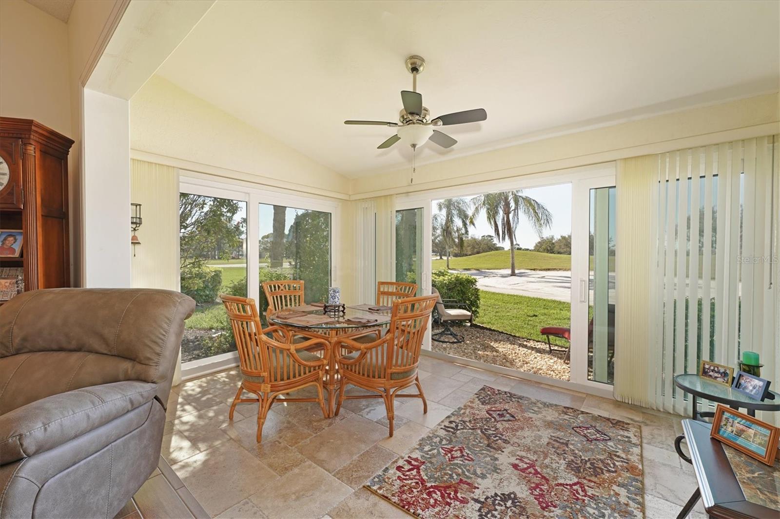 5556 COUNTRY CLUB WAY #5556