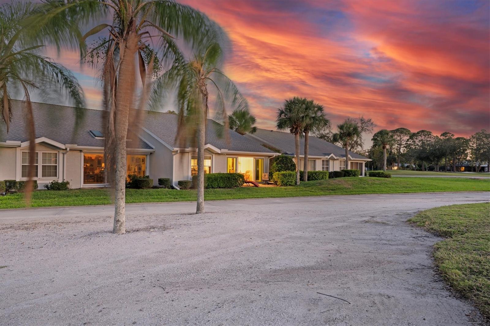 5556 COUNTRY CLUB WAY #5556