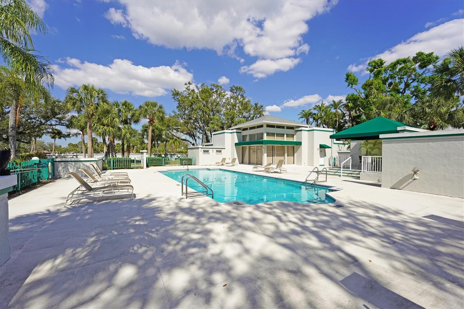 5556 COUNTRY CLUB WAY #5556