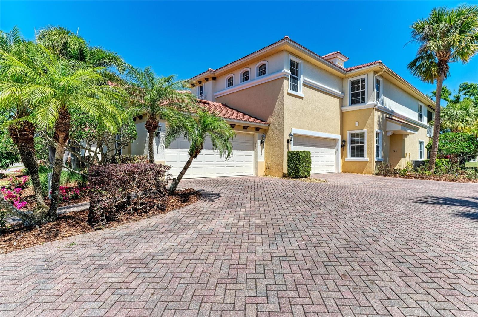 9429 DISCOVERY TER #102B