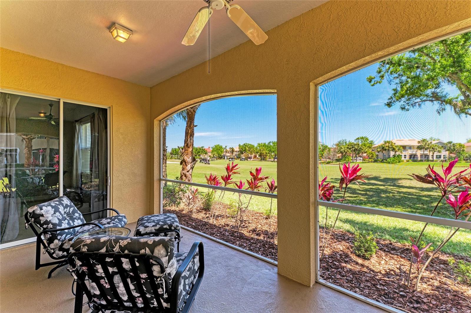 9429 DISCOVERY TER #102B