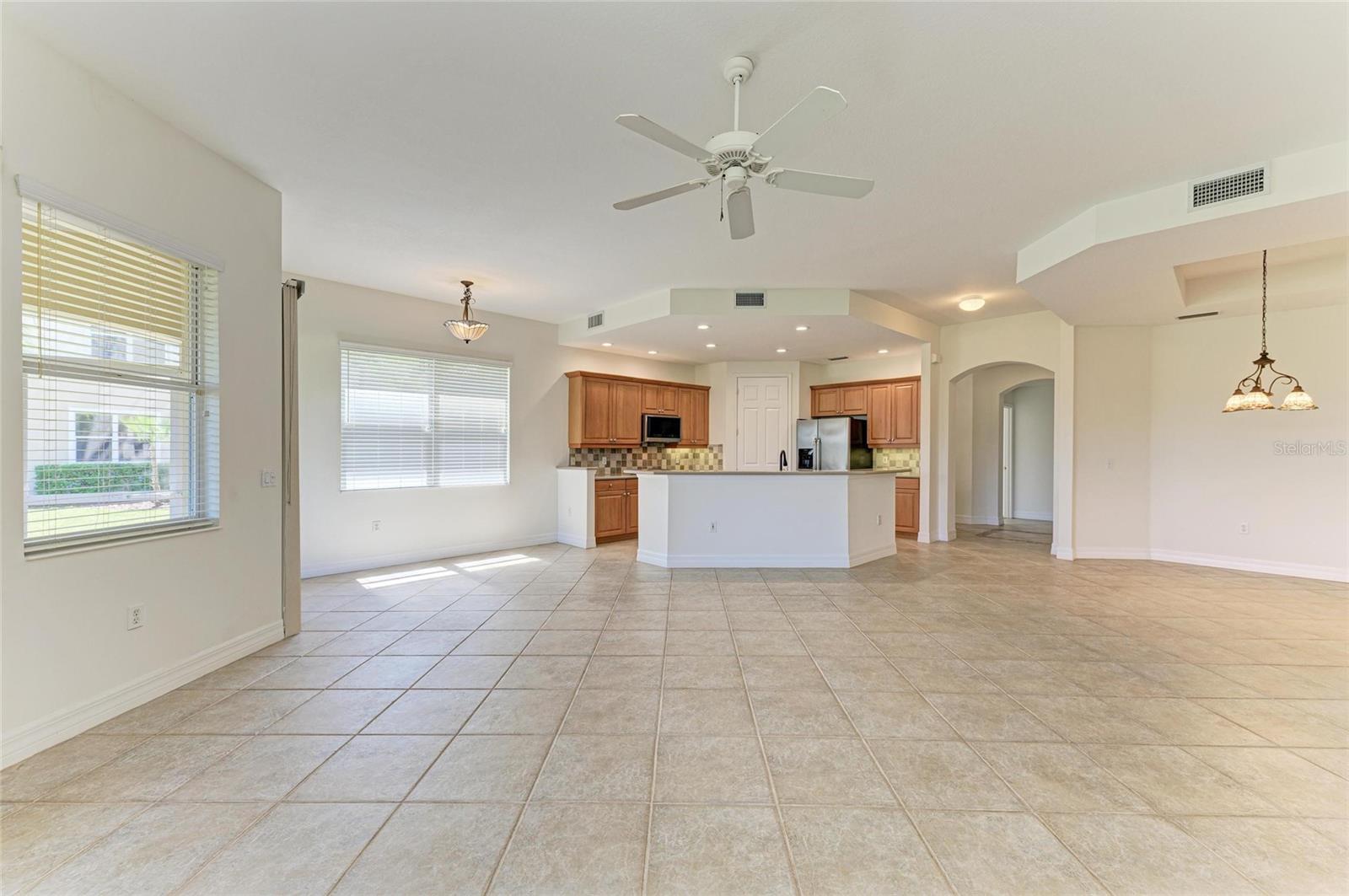 9429 DISCOVERY TER #102B