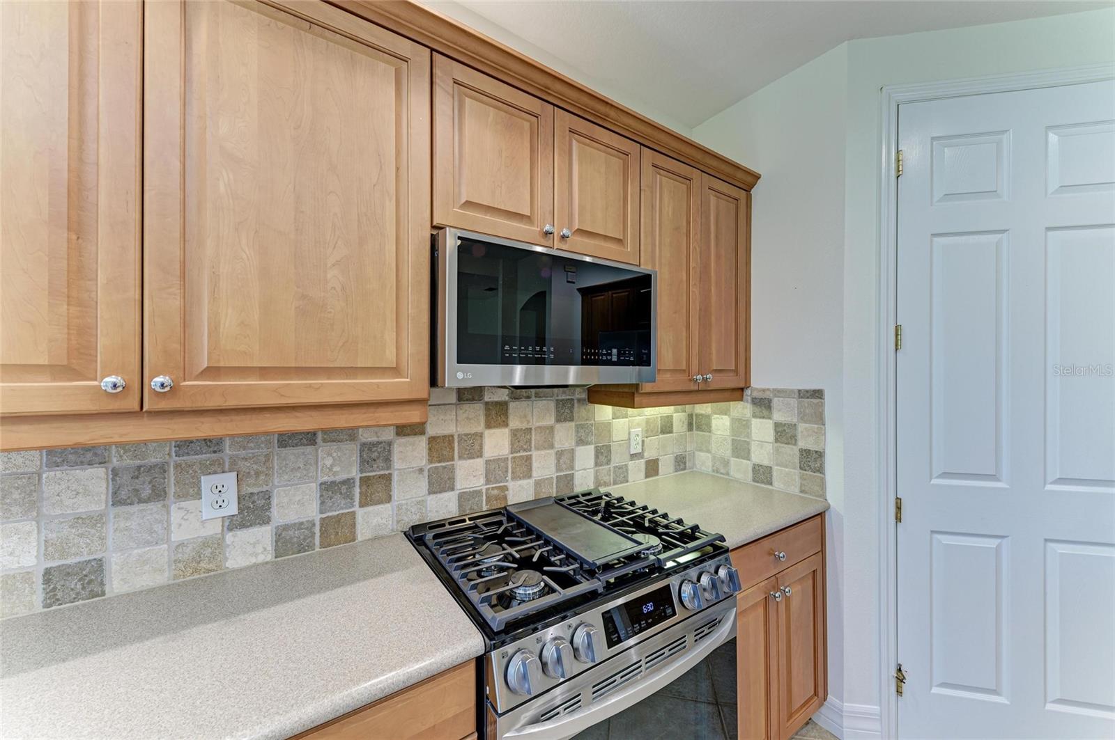 9429 DISCOVERY TER #102B