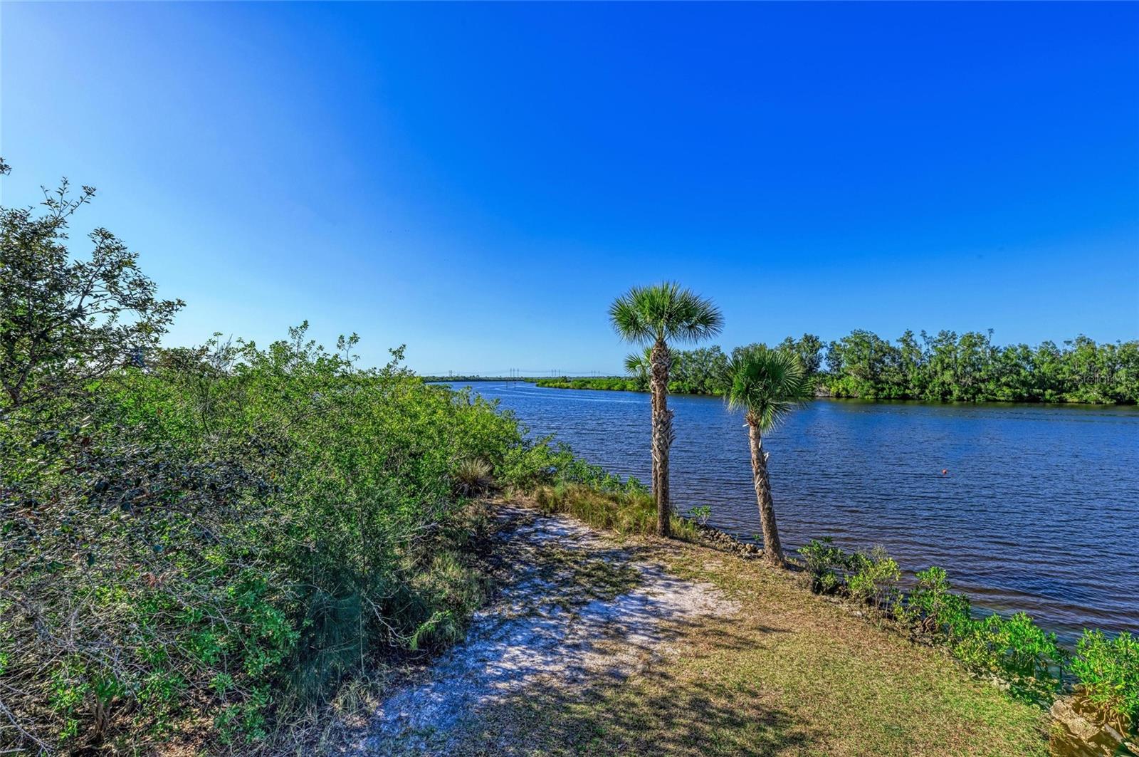 9429 DISCOVERY TER #102B