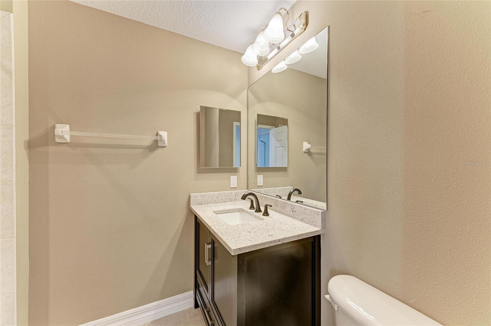 9429 DISCOVERY TER #102B