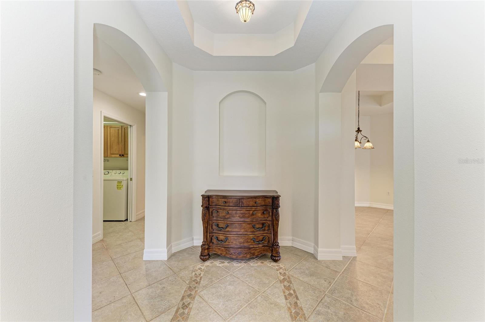 9429 DISCOVERY TER #102B