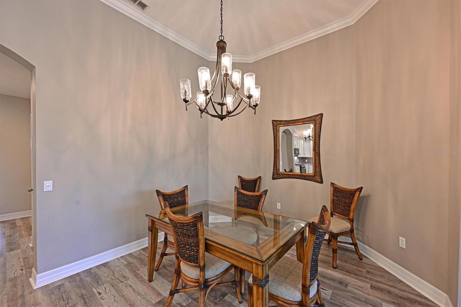 9453 DISCOVERY TER #202D