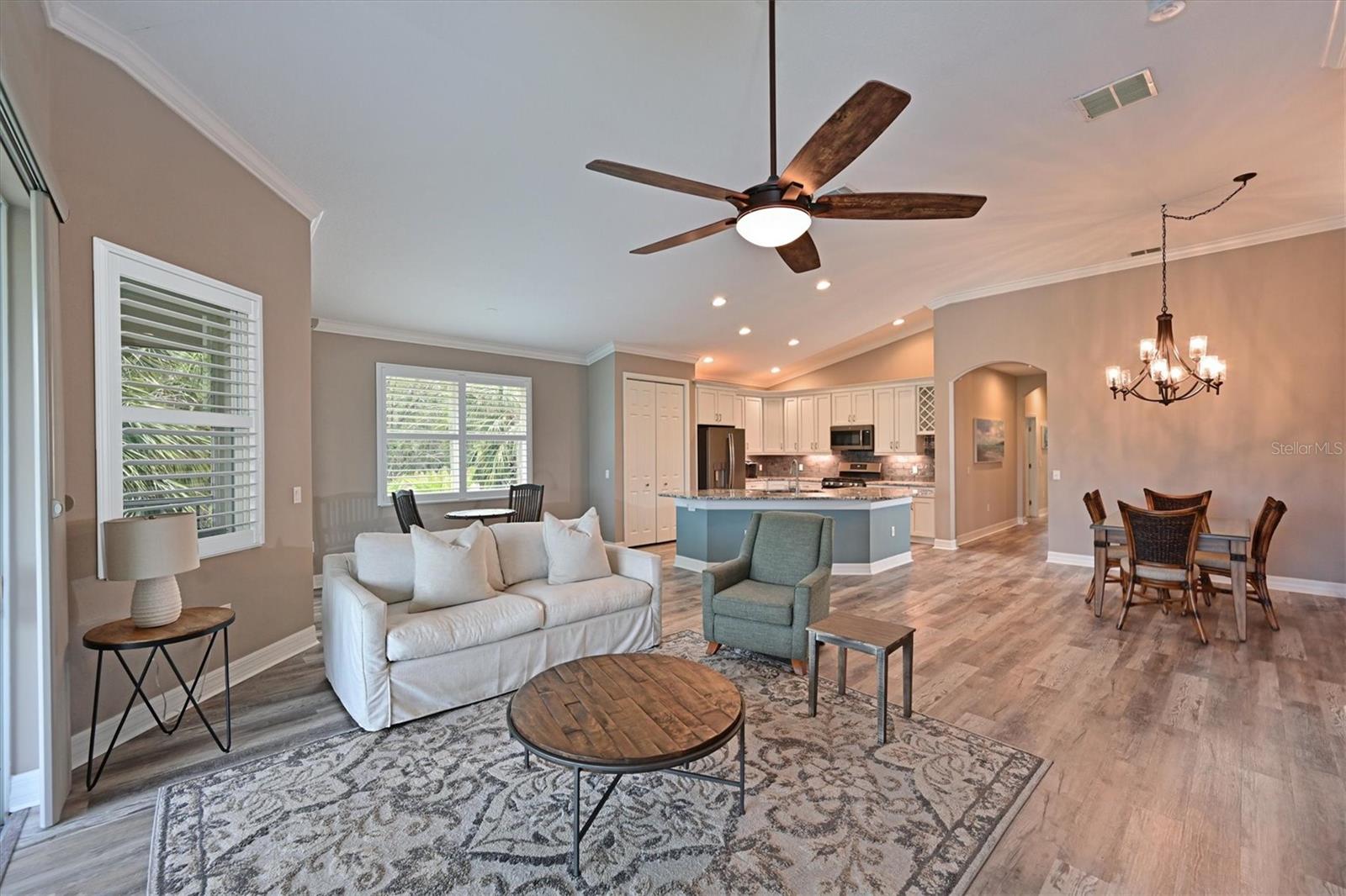 9453 DISCOVERY TER #202D