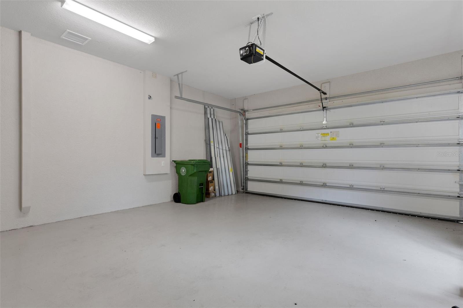 5203 LAKE OVERLOOK AVE