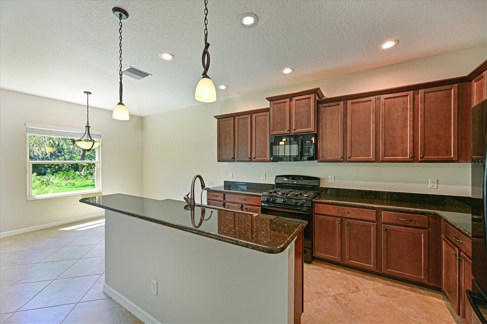 4826 LAKE BREEZE TER