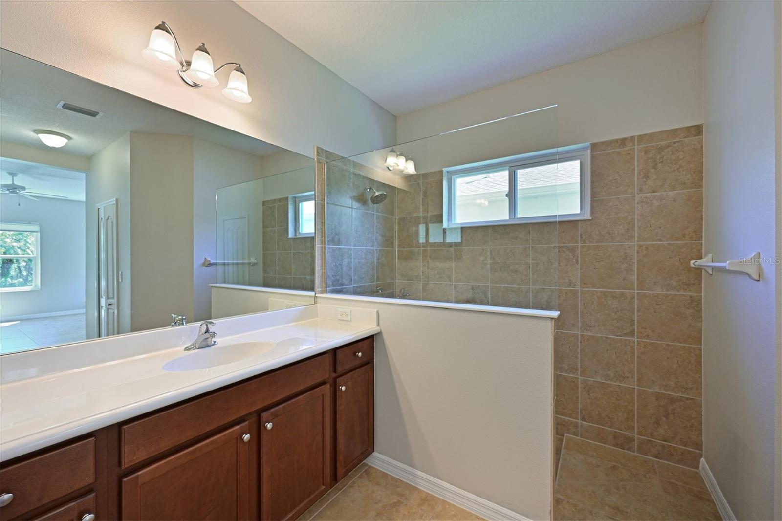 4826 LAKE BREEZE TER