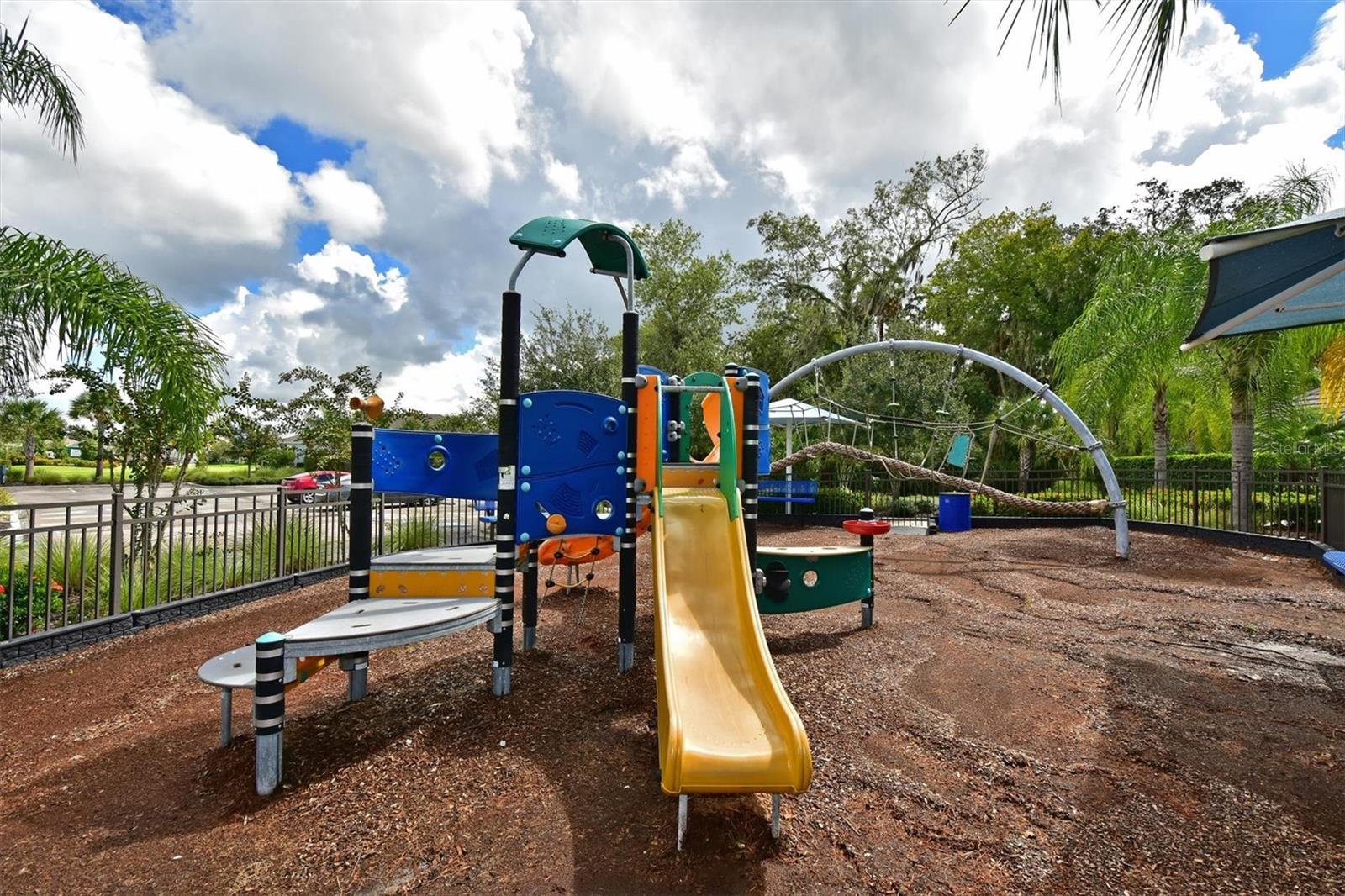 4826 LAKE BREEZE TER