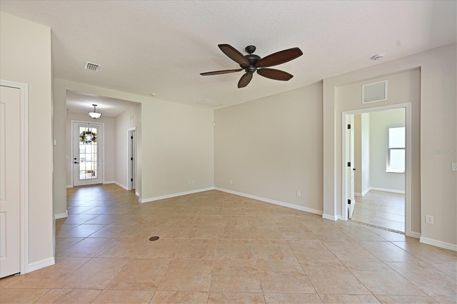 4826 LAKE BREEZE TER