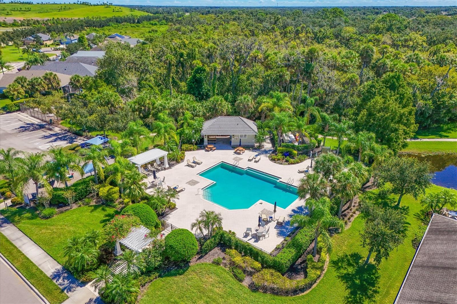 4826 LAKE BREEZE TER